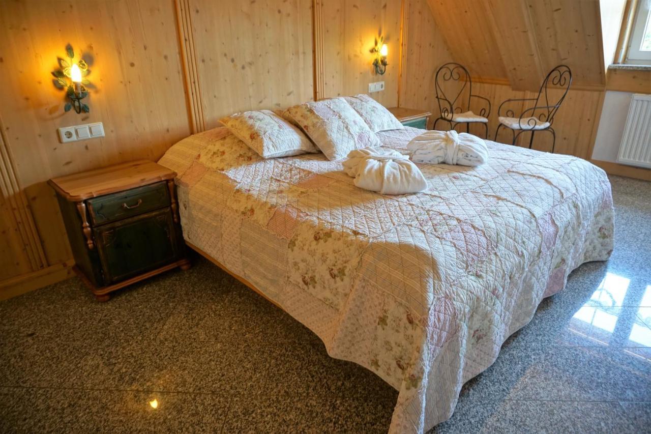 Landhotel Gutshof Camping Badhuetten Тетнанг Екстериор снимка